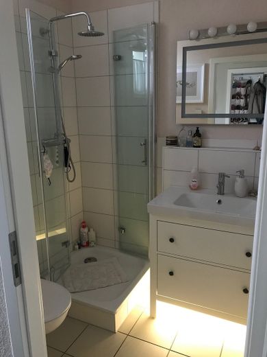 Exklusives Wohnen mit Havelblick: KfW-70 Wellness-Oase mit Pool & Sauna in Nieder Neuendorf – Foto 23