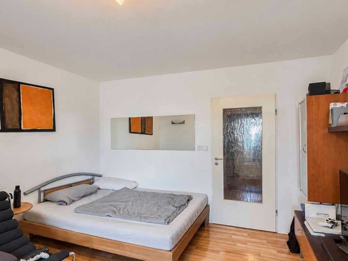 München: 1-Zimmer-Wohnung mit Potenzial zur Eigennutzung oder Kapitalanlage – Foto 1