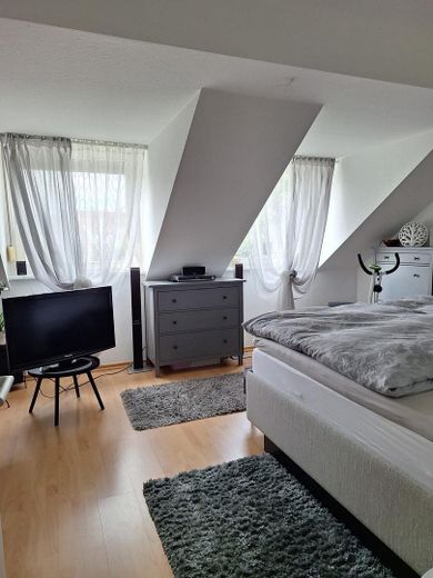 Helle 3-Zimmer-Dachgeschosswohnung mit Balkon und Parkplatz in Ludwigsfelde-Genshagen – Foto 6