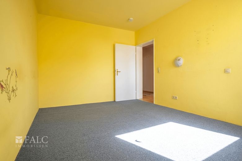 Jetzt provisionsfrei sichern: Ideal für Anleger und Eigennutzer 2-Zimmer Wohnung inkl. Stellplatz – Zimmer