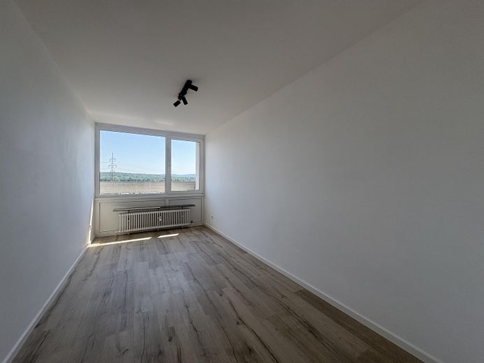 Bamberg'de balkonlu ve ankastre mutfaklı yenilenmiş 3 odalı daire (WE42) – Kinderzimmer 