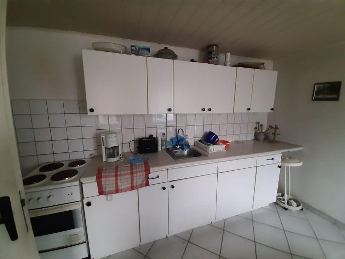 Investmentchance auf Rügen: Mehrfamilienhaus + ca. 3.087 m² Grundstück, Wasser-/Ostseenähe – Küche