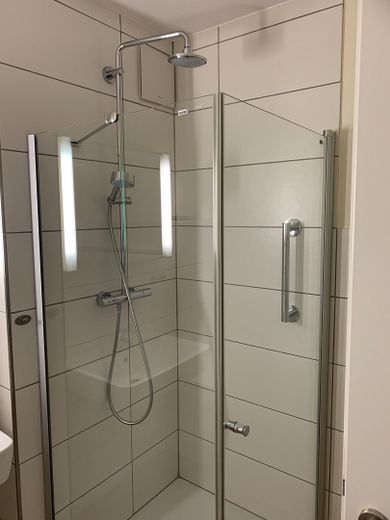 Beispiel Dusche, andere Whg.