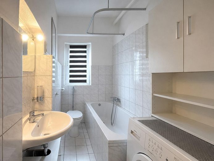Solidne mieszkanie o powierzchni 70 m² w Bochum-Wattenscheid – substancja z potencjałem wzrostu – Badezimmer