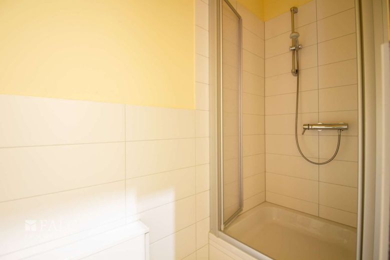 Historische Eleganz! Büro- und Praxisfläche in der Commende Waldbreitbach – Kundentoilette / Dusche