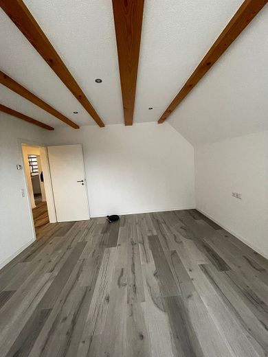 Geräumige 4-Zimmer-Maisonette-Dachgeschosswohnung in Friedenweiler – Nähe Titisee – Foto 9