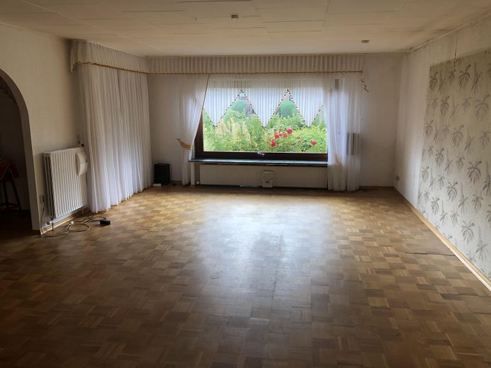 Renovierungsbedürftiges Einfamilienhaus mit großem Garten – Foto 18
