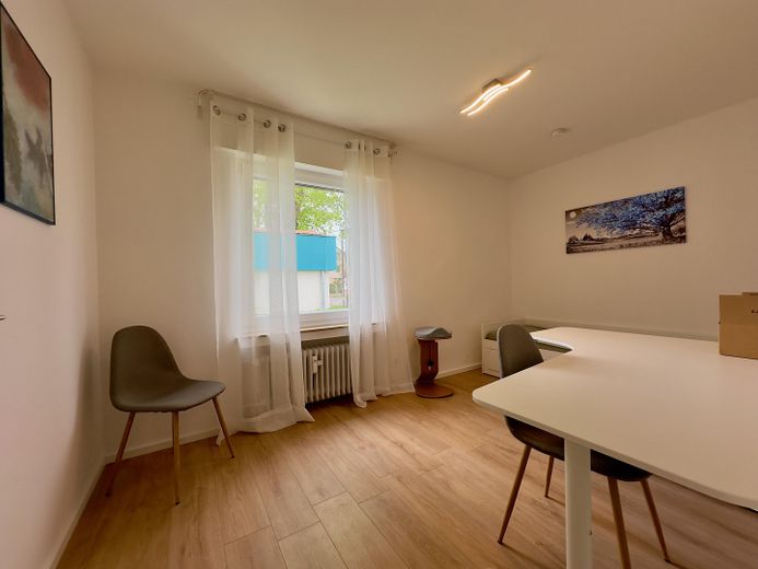 Schöne 3-Zimmer-Wohnung im Herzen von Langenfeld – Kinderzimmer / Büro