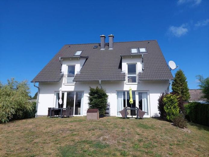 Hausansicht Garten