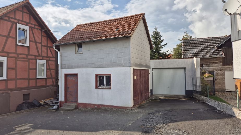 Kernsaniertes EFH nahe Marburg: Pool & 908m² Traumgarten – Photo 5