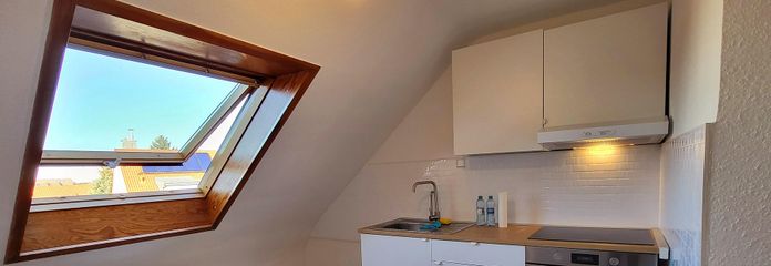Gepflegte 3-Zimmer-DG-Wohnung, 56 qm, Eggenstein-Leopoldshafen – 01 Küche