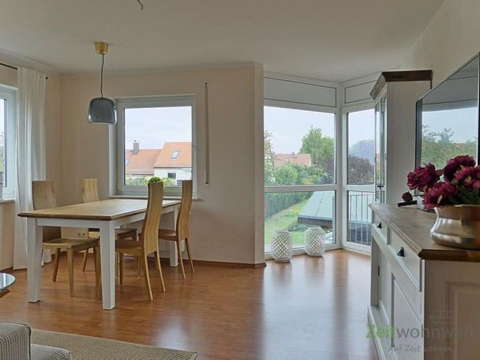 (EF0570_M) Dresden: Naußlitz, kleine freundliche, helle 3-Zimmer-Wohnung mit Balkon, WLAN und festem PKW-Stellplatz – Foto 1