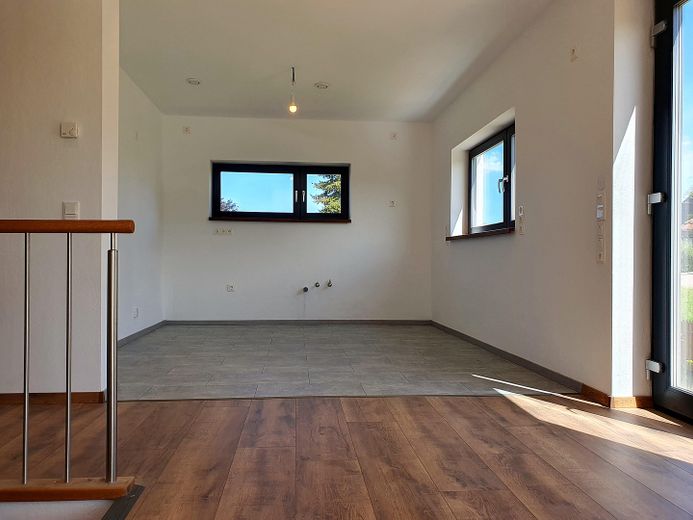150  m², डीडोर्फ़ के बाहरी इलाके में उजला, शांत अपार्टमेंट – Küche - O/S - EG