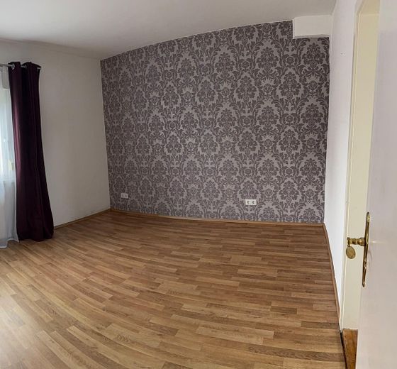 Casa unifamiliar con 1209qm de terreno y más de 250qm de superficie útil – Durchgangszimmer 2