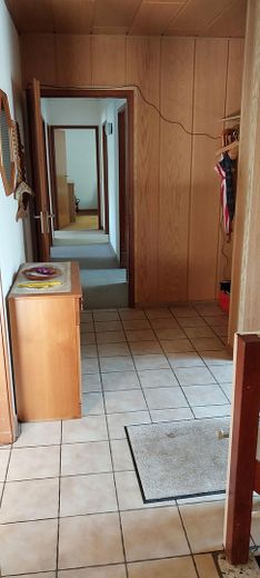 Ideal für Pferdehaltung - Einfamilienhaus, Baugrundstück, Stall und Hausweide / Resthof – Flur