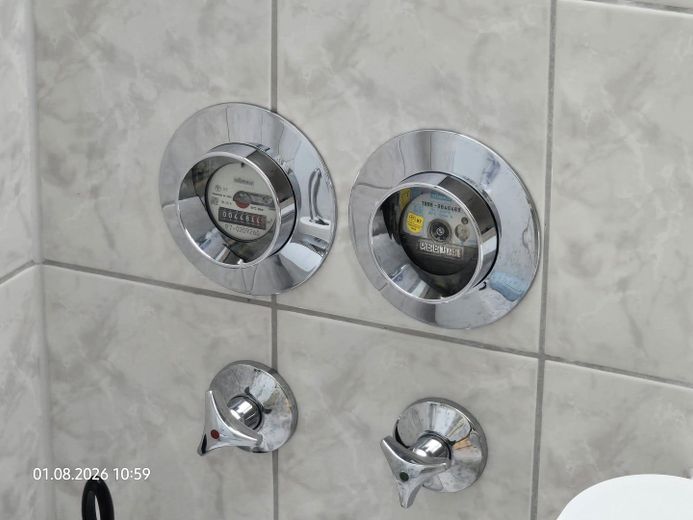 Casa unifamiliar bien cuidada con luminoso apartamento abuhardillado – Foto 12