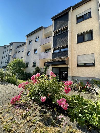 Lichtdurchflutete freundliche 3 Zimmer Dachgeschoßwohnung in ruhiger Lage in Wiblingen – Foto 2