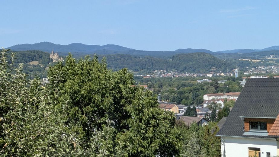 4,5-Zimmer-Wohnung mit schönen Ausblicken in Lörrach – Blick ins Wiesental
