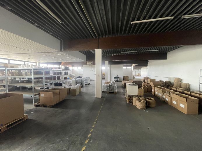 Superfici di magazzino e ufficio riscaldabili in affitto a Eggenfelden -734qm – Photo 2