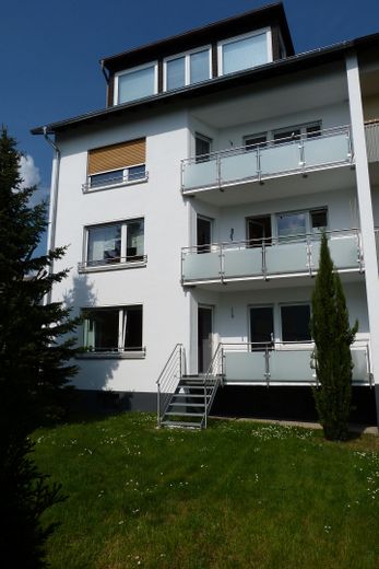 4-Familienhaus in Top-Lage von Oberursel – solide Kapitalanlage mit Mietsteigerungspotenzial – Foto 2