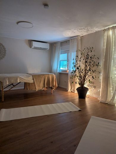 Wohnzimmer / Gewerbe EG