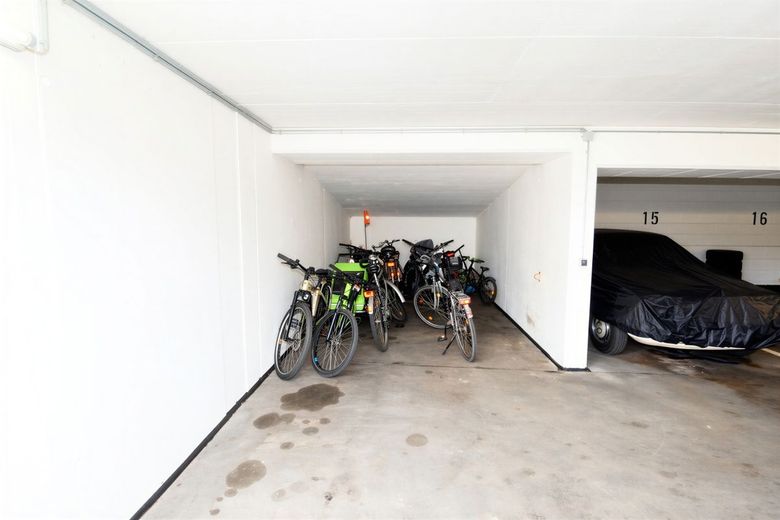 3,5 Zimmer Erdgeschosswohnung mit 2 TG-Stellplätzen in ruhiger Lage – Tiefgarage - Fahrrad