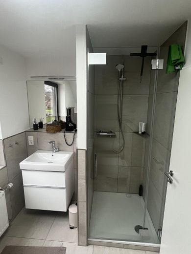 ZWEITBEZUG in aufwendig sanierte ETW (Vermietung) von Privat – Dusche