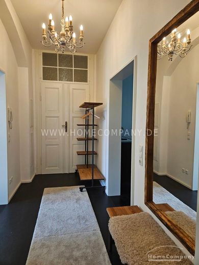 25868 HomeCompany Dresden सुसज्जित/Furnished Dresden-Neustadt में 5-कमरों का अपार्टमेंट, अधिकतम 4 व्यक्ति – e8efb990548143aaf83cec7fb142c9673a31b5e4.jpg