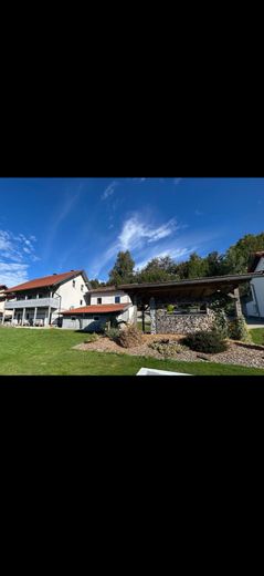 Geräumiges Einfamilienhaus mit Doppelgarage in Neuschönau – IMG_8586