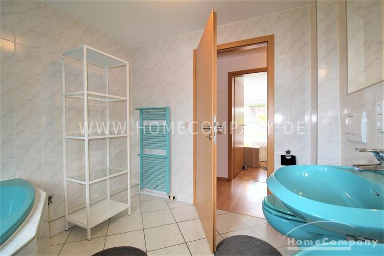 20877 HomeCompany Dresden Möbliert/Furnished 2-Zimmer Dachgeschosswohnung in Dresden-Dölzschen max. 2 Personen – ab205bf352af4d6753a818de33ccc8325c3dc4e5.jpg