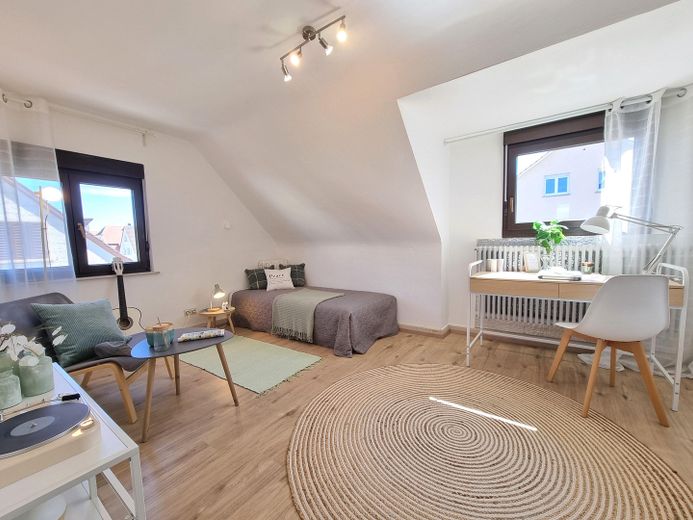 Großzügige 5,5-Zimmer-Maisonette mit Hauscharakter und viel Platz für die Familie – Kind 2