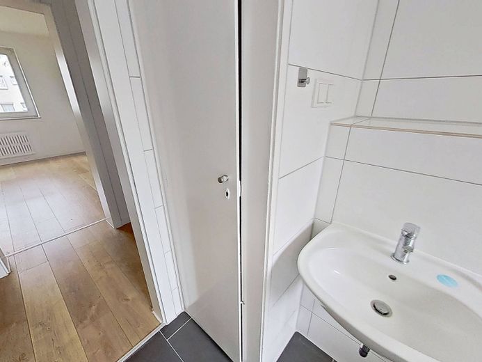 Sanierte 3-Zi.-Whg. mit BALKON in Bielefeld-Brackwede – Ansicht II: Bad
