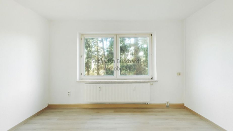 *** günstige 4-Raum Wohnung in Gehren – Wohnzimmer_1