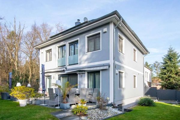 Familiengerechtes, 7 Zimmer, niedrigenergie Haus in Wannsee