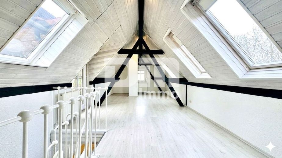 (R)eserviert! Einfamilienhaus am Ortsrand mit großem Grundstück, Carport – OG / DG Dachstudio / Zugang Terrasse