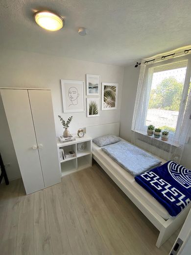 3 Zimmer WG Wohnung nähe Stadtmitte Zuffenhausen – Zimmer 3