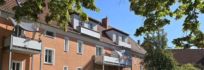 Многоквартирный дом с 10 жилыми единицами в районе вилл Штендаля – Gartenfassade / Freifläche