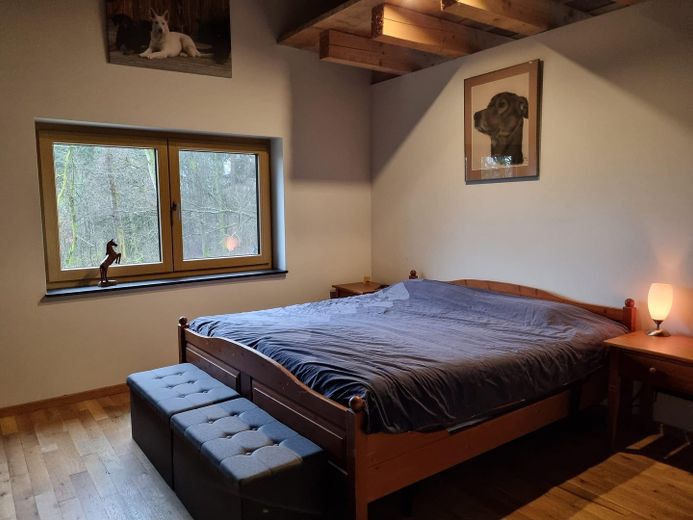 Landhaus mit zusätzliches Einfamilienhaus und großer Garage in Alleinlage im Wald – Schlafzimmer oben