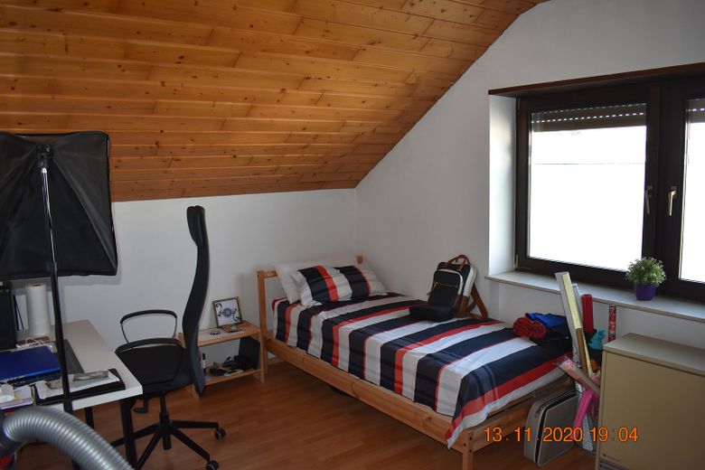 Sehr Helle schicke 3 Zimmer Dachgeschosswohnung mit Blick in die Berge – Photo 13