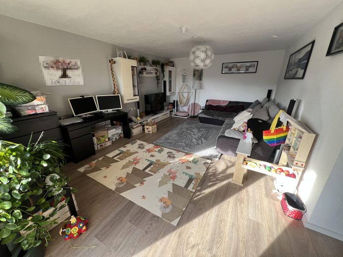 Wohnzimmer Blick hinten 2