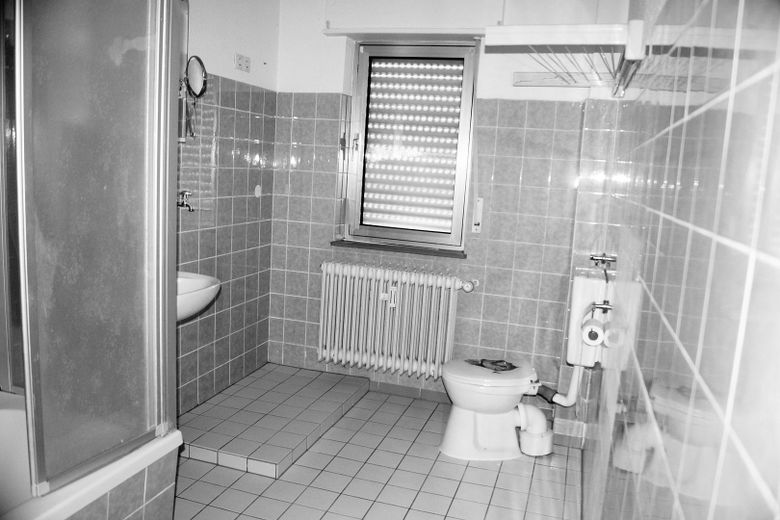 Wohn- und Geschäftshaus in Speyer-Nord – OG , Bad