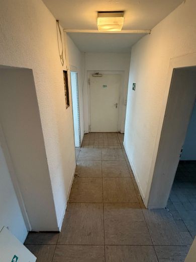 Retail space for rent as an office, practice or studio – Flur