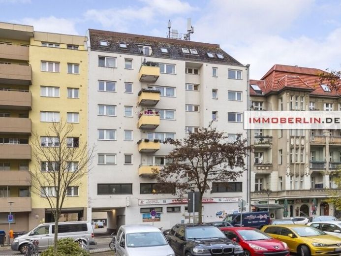 IMMOBERLIN.DE - Gemütliche Wohnung mit Balkon & Lift nahe Turmstraße – Foto 1