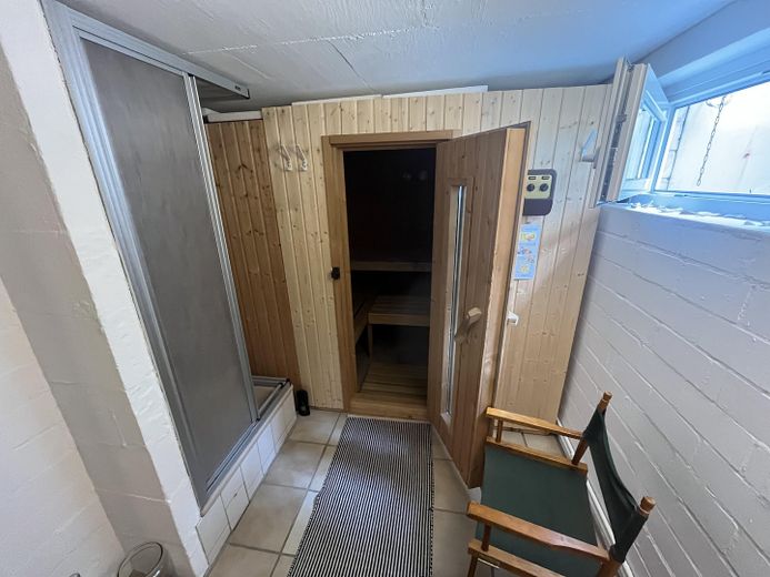 Sauna mit Dusche