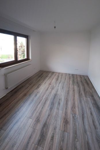 Luxuriöse 3-Zimmer Wohnung in Hoffnungsthal, edle Einbauküche mit Vollausstattung – Büro 1