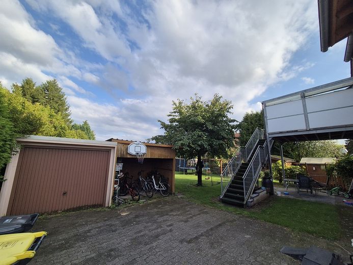 Casa para 2 familias en una zona tranquila – Foto 25
