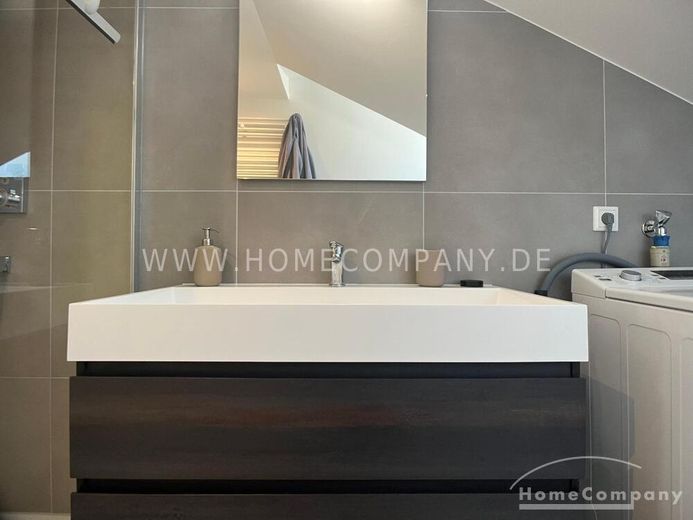 Nordend (AG8071060) Yenilenmiş ve mobilyalı çatı katı dairesi – e6ecac1ed93f7ae3868dbaa081925b2a269338e5.jpg