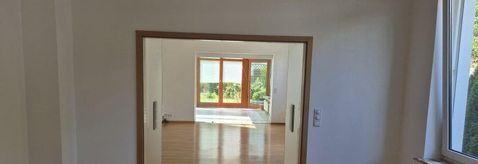 120 m² का गर्म विंटरगार्डन, टैरेस और बगीचे सहित – Schleswig में असाधारण अपार्टमेंट – Viel Platz:
