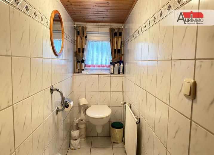 Ehemalige Hofstelle mit Wohnhaus, Scheune – Badezimmer unten
