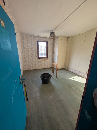 Handwerker gesucht – Wohnen gegen Renovierung! EFH mit Garten Menzingen – Foto 2